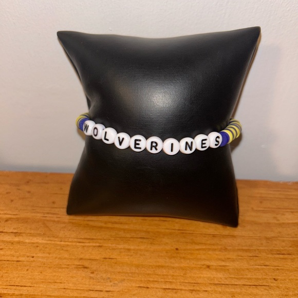 University of Michigan (Michigan Wolverines) Heishi Bracelet - Picture 1 of 12